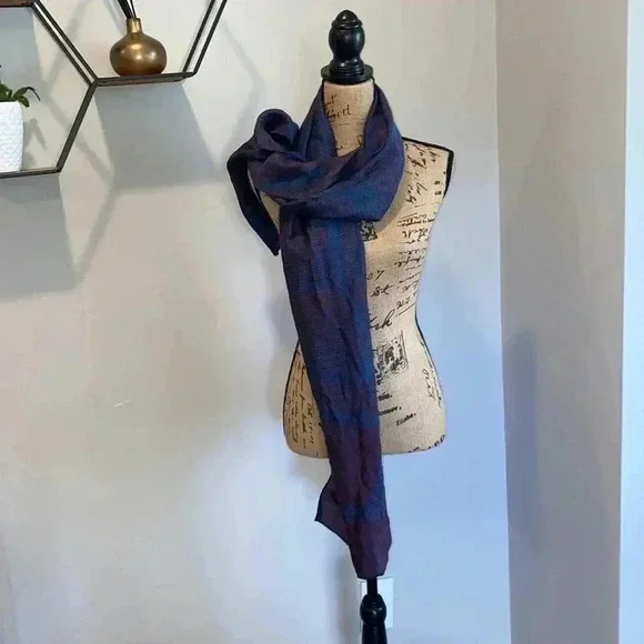 Italian Wool Scarf - Picture 2 of 4